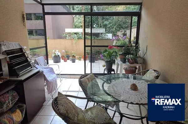 Apartamento de 3 dormitórios, andar baixo, com jeitinho de casa!