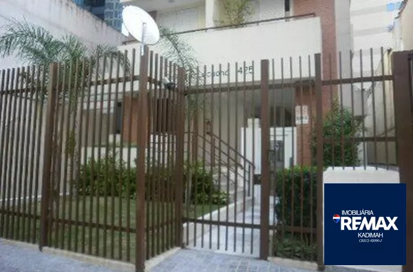 2 dormitórios, sala para dois ambientes, banheiro, duas varandas, cozinha e área de serviço