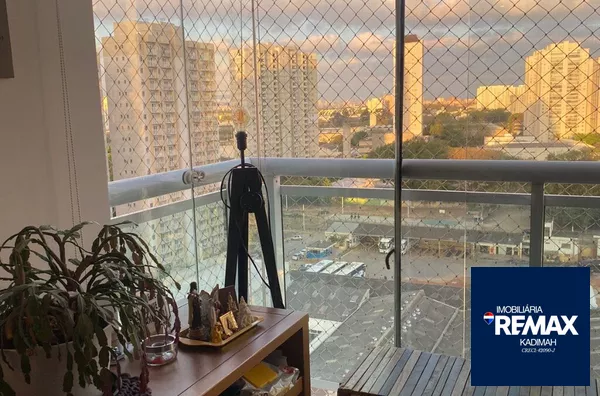 Apartamento todo reformado.! 62m2 com dois dormitórios sendo uma suíte e uma vaga. 