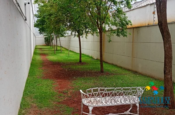 espaço pet com banco