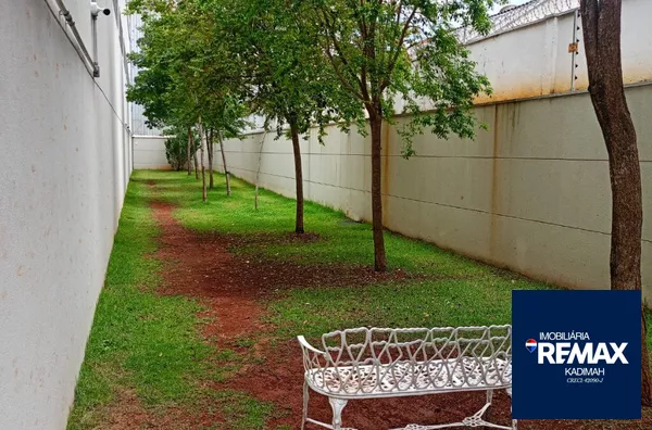 espaço pet com banco