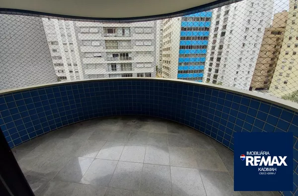 4 suítes – 1 das suítes tem 1 closet 1 lavabo 4 vagas 250 metros em Higienópolis!