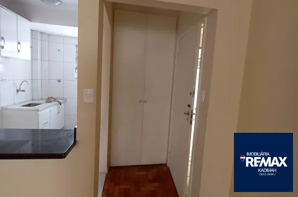 Apartamento de 1 dormitório, sala/quarto, totalmente reformado! - Foto 6