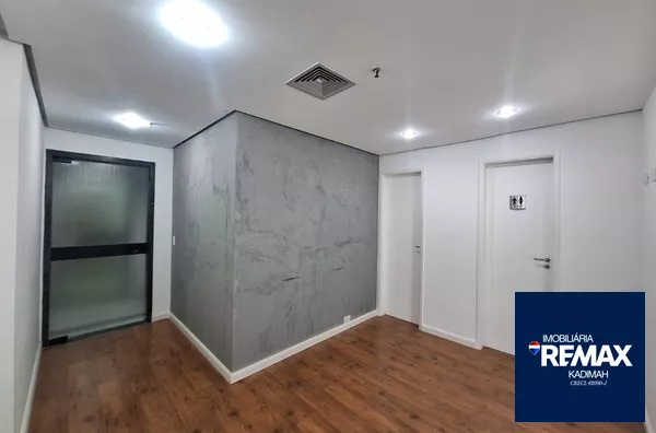 Sala comercial em andar para venda,  Pinheiros, São Paulo