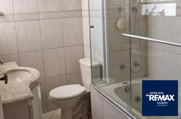 3 dormitórios, sala ampla e pé direito alto, 1 suite e 2 vagas de garagem - Foto 15