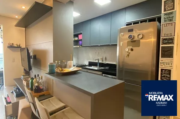 Apartamento todo reformado.! 62m2 com dois dormitórios sendo uma suíte e uma vaga. 