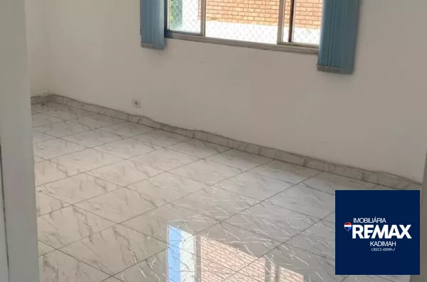 Apartamento reformado, silencioso, muita luz natural. Armários planejados, porcelanato, bem ventilado, 2 dormitórios amplos! - Foto 15