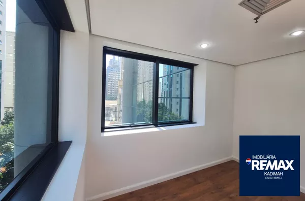 Sala comercial em andar para venda,  Pinheiros, São Paulo
