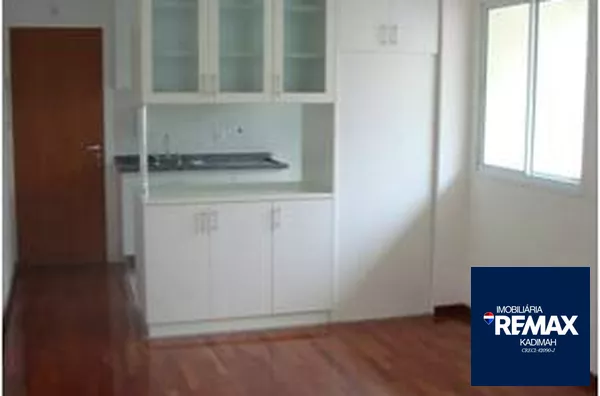 2 dormitórios, sala para dois ambientes, banheiro, duas varandas, cozinha e área de serviço