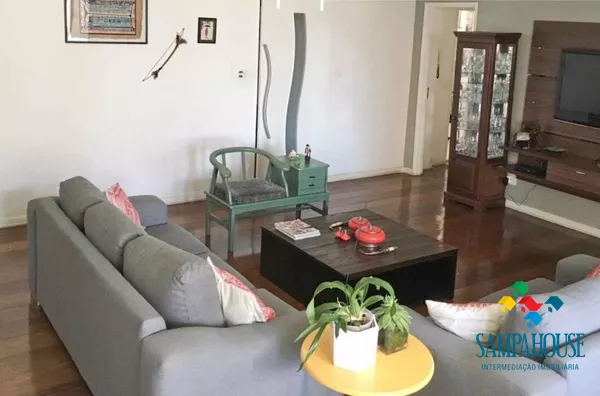 3 dormitórios, sala ampla e pé direito alto, 1 suite e 2 vagas de garagem - Foto 2