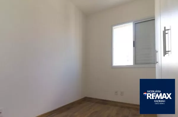 2 dormitórios, 1 banheiro, terraço grande com vidros/cortina - Foto 7