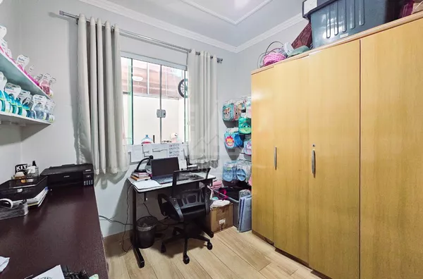 Casa a venda de 3 quartos (1 suíte) Pq. Residencial Tuiuti