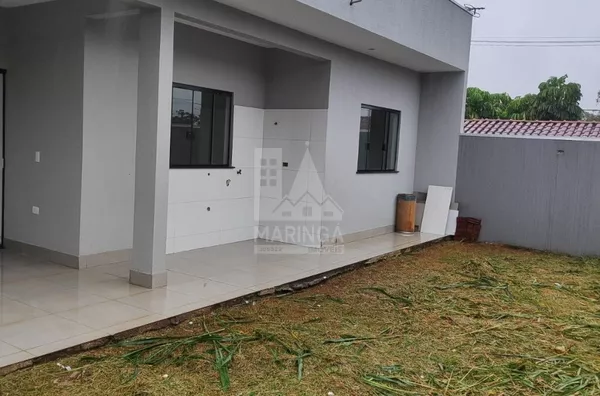 Casa para venda, 3 quarto,1 suite, com corredor lateral e churrasqueira, Mandaguaçu