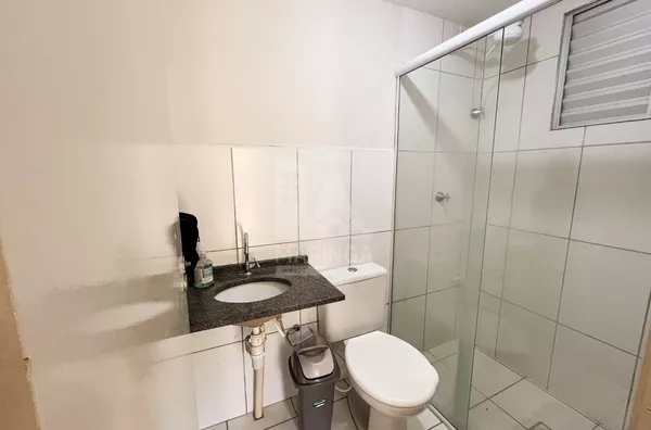 Apartamento no Spazio Merlot com 2 quartos (1 suíte) Vila Bosque - Maringá