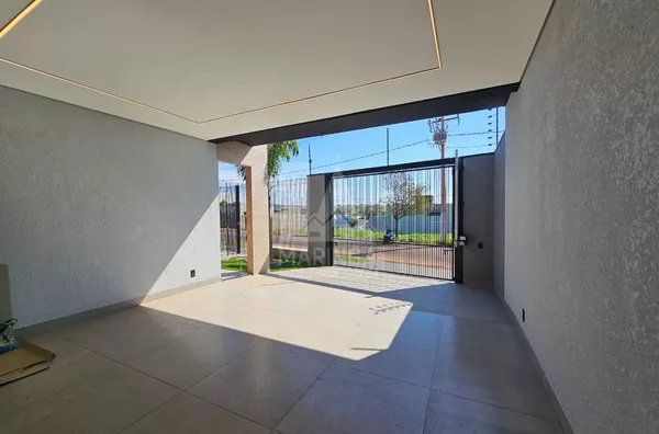 Casa NOVA com PISCINA a venda, 3 Suítes, Jardim Munique, Maringá PR