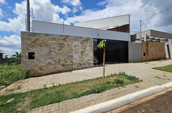 Casa para venda com 3 suítes e piscina no Jardim Munique, Maringá PR