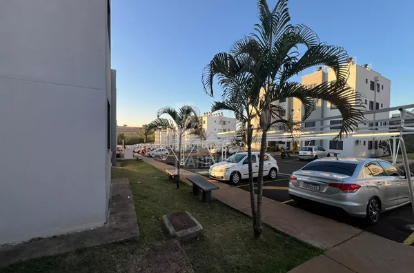 Apartamento para , 2 quartos, ENTRADA BAIXA,  Jardim Guairaca, Maringá