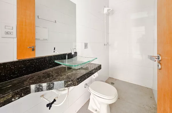 Sobrado com piscina, 3 quartos (1 suíte) no Ecovalley