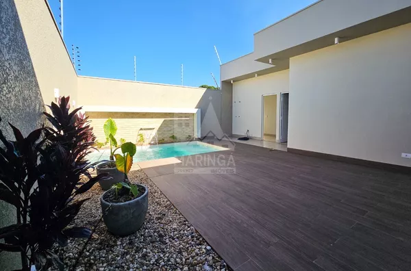 Casa a venda com piscina, 3 quartos (1 suíte) próx. Av. Mandacaru - Maringá Imóveis