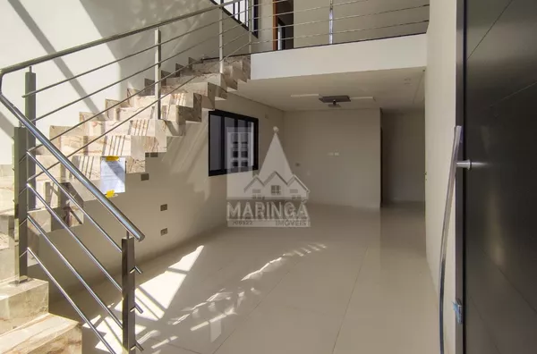 Sobrado para venda com 3 suítes, piscina, corredor lateral, no Jardim Tóquio em Maringá PR