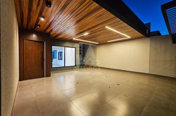 Casa moderna de 3 suítes e piscina no Pq. Avenida