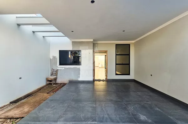 Casa a venda, 3 quartos (1 suíte), Cj. Paulino em Maringá