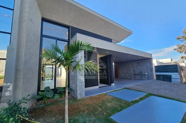 Casa no Condomínio OURO VERDE a venda, 3 suítes (sendo 1 máster), Piscina, Sarandi PR