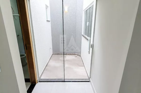 Jardim da casa nova com 3 quartos (1 suíte) no Jardim Oásis