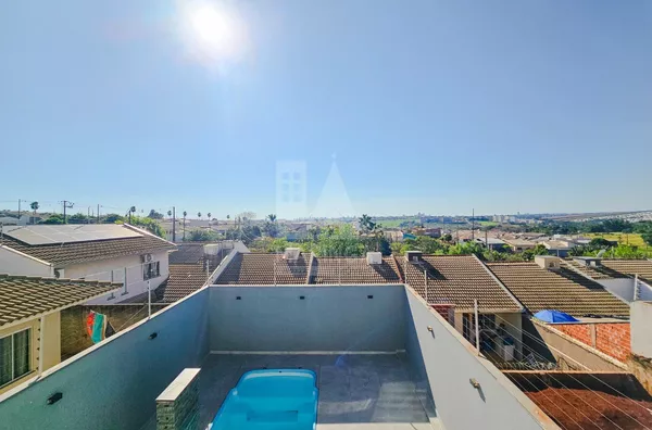 Sobrado com piscina, 3 quartos (1 suíte) no Ecovalley