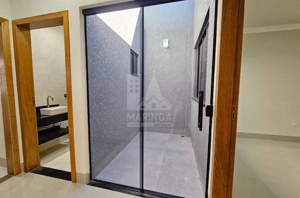 Casa a poucos metros da Mandacaru, 3 quartos, Jd. Tropical