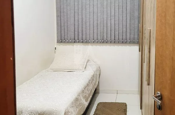 Quarto casa 3 quartos no Jd. Nova Independência em Sarandi