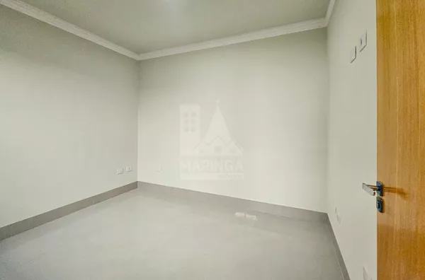 Casa a poucos metros da Mandacaru, 3 quartos, Jd. Tropical