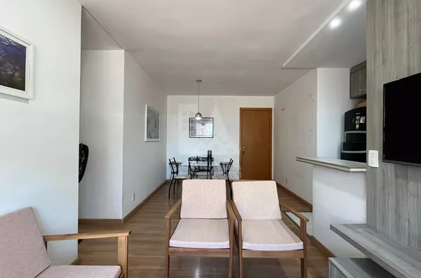 Apartamento MOBILIADO a venda, 3 quartos, suíte, Sacada, lazer clube,  Vila Cleópatra, Maringá PR - Edifício Solar do Bosque