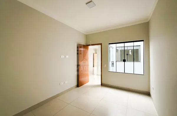 Casa nova 3 quartos (1 suíte) no Conjunto Requião em Maringá