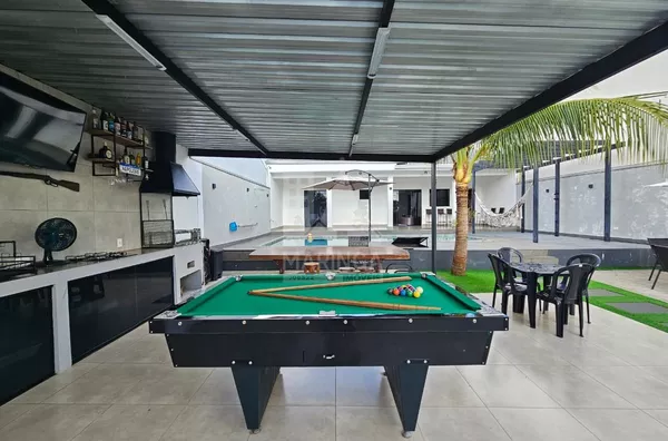 Casa com Piscina e excelente Área Gourmet a venda, 2 quartos, Loteamento Sumaré, Maringá PR