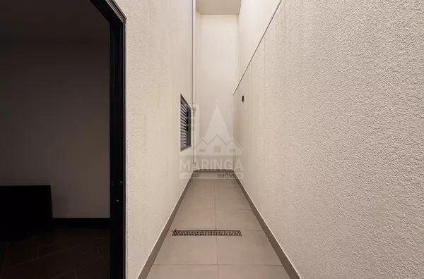 Sobrado de alto padrão de 4 quartos no Jardim Iguaçu em Maringá
