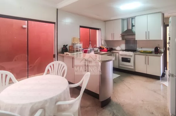 Sobrado no condomínio Deltaville - ao lado da Unicesumar - Zona 08