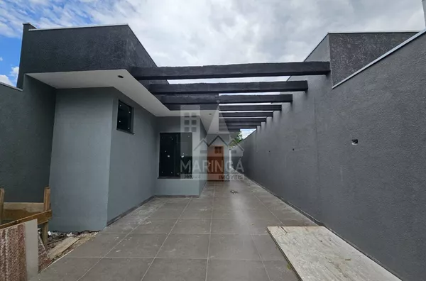 Casa para venda com 3 quartos sendo 1 suíte, com amplo quintal Vila Santa Isabel, Maringá PR