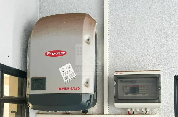 Energia solar da casa de 2 suítes com energia solar no Pq Alvamar em Sarandi