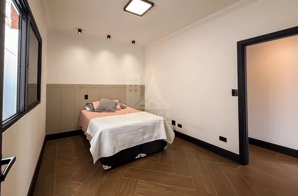 Sobrado de alto padrão de 4 quartos no Jardim Iguaçu em Maringá