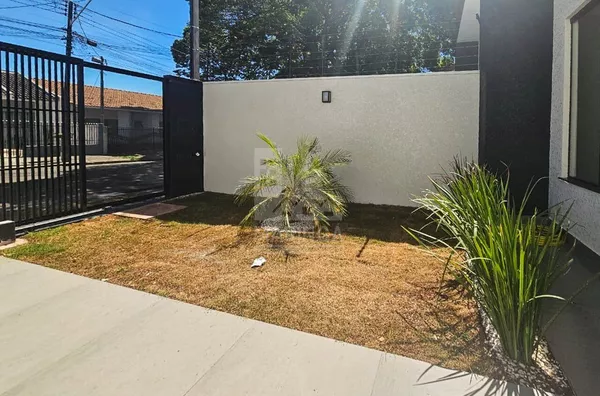 Jardim 2 da casa de 3 quartos (1 suíte) Parque Hortência