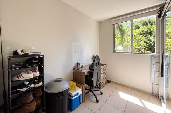 Apartamento no Spazio Merlot com 2 quartos (1 suíte) Vila Bosque - Maringá