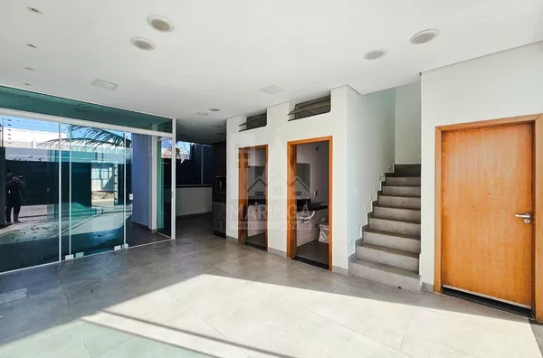 Sobrado com piscina, 3 quartos (1 suíte) no Ecovalley