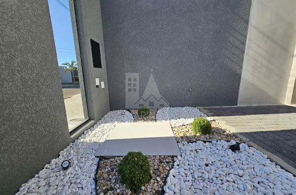 Casa NOVA com PISCINA para venda, 3 quartos sendo 1 suíte com closet, Jardim Espanha, Maringá PR