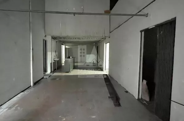 ALUGA barracão, sala comercial em Apucarana PR, próximo aos colégios Canadá, São Jose e Av. Minas Gerias fácil acesso ao centro