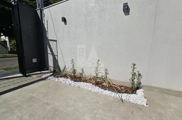 Casa para venda, 3 quartos (1 suíte com closet), Piscina, Jardim Alvorada, Maringá PR