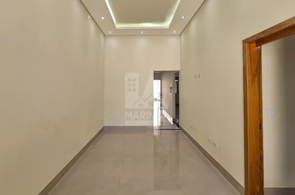 Casa a poucos metros da Mandacaru, 3 quartos, Jd. Tropical