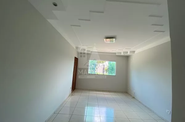 Casa e Terreno Comercial a venda, 3 quartos (1 suíte), Jardim Atami, Maringá PR