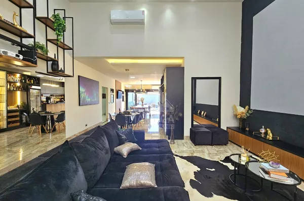 Casa MOBILIADA no Condomínio Ouro Verde a venda, 3 quarto (1 suíte com closet), Piscina, Sarandi PR