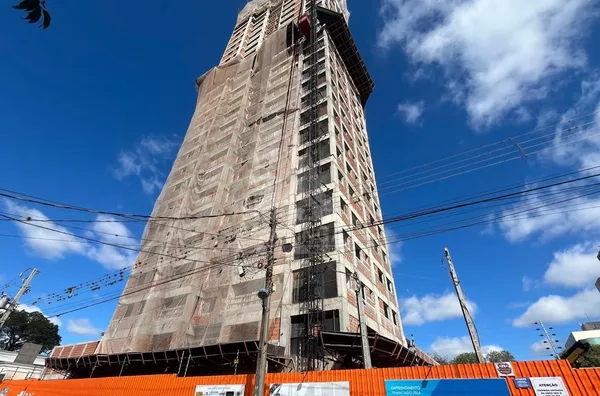 DIREITOS Apartamento venda Maringá, 3 quartos, suíte, Sacada, Lazer clube,  Zona 07, Residencial Sequoia, Maringá PR